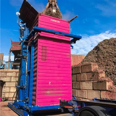 Hydraulischer Containerkipper zum Beladen